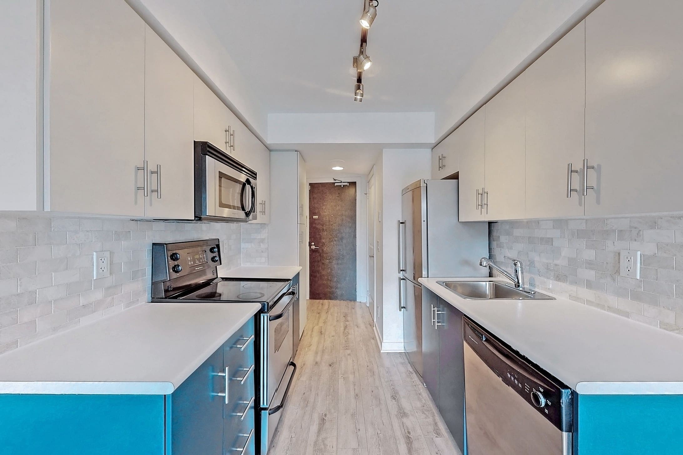 50 Lynn Williams Street, Suite 215 Kitchen
